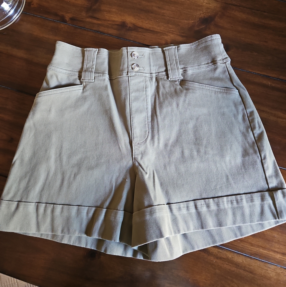 SPANX High-Waist Tailored Shorts in Khaki Green